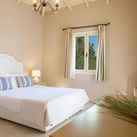 Ionian Luxury * Nikiana