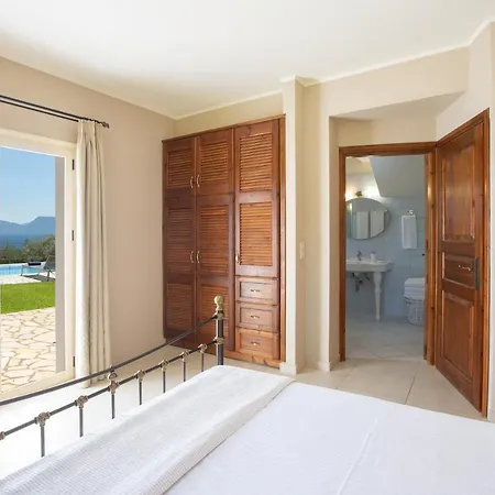 Ionian Luxury * Nikiana